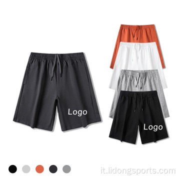 Short atletici per uomini con tasche ed elastico